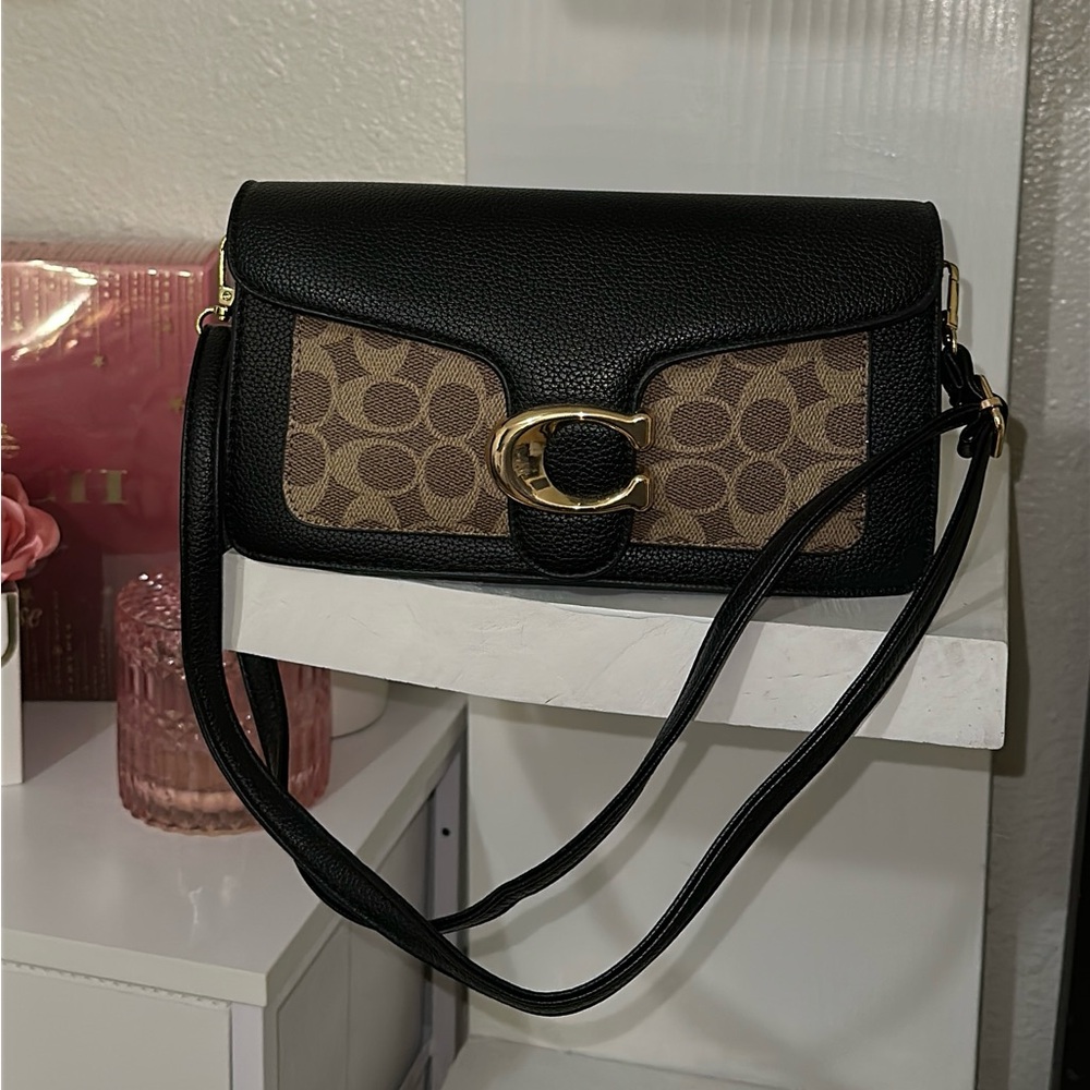 COPY** Shoulder bag Gently Used Amazing Condition